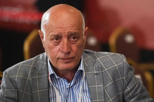 Ecmel Faik Sarıalioğlu: Yaş, Meslek ve Hayatıyla İlgili Bilgiler Merak Ediliyor