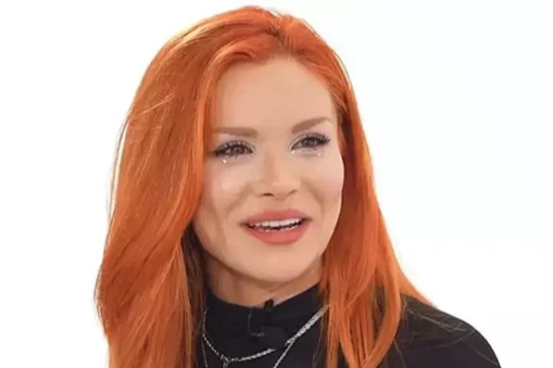 Feride Hilal Akın: Dizi ve Müzik Kariyerinin Yıldızı
