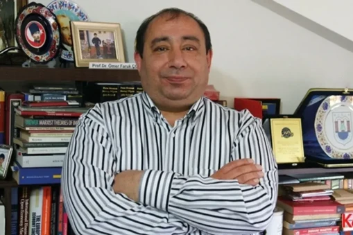 Elazığlı Ekonomist Ömer Faruk Çolak: Eğitimden Yazarlığa Uzanan Bir Başarı Hikayesi