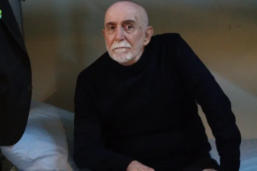 Kızılcık Şerbeti: Usta Oyuncu Macit Koper'in Hayatı ve Sanat Yolculuğu Hakkında Bilgiler