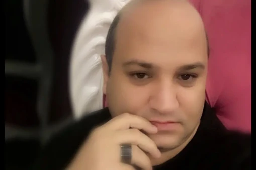 Güllü'nün Menajeri Erhan Arı Kimdir? İşte Tüm Detaylar!