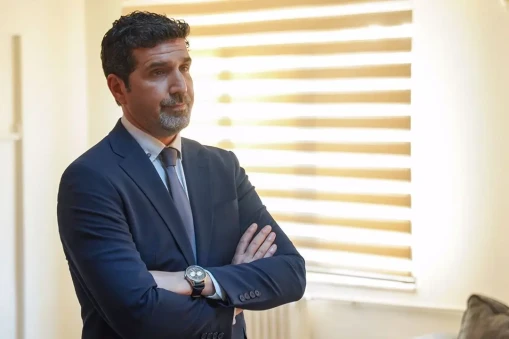 Uzak Şehir'in Erol'u Barış Yalçın: Kimdir? İşte Detaylar!