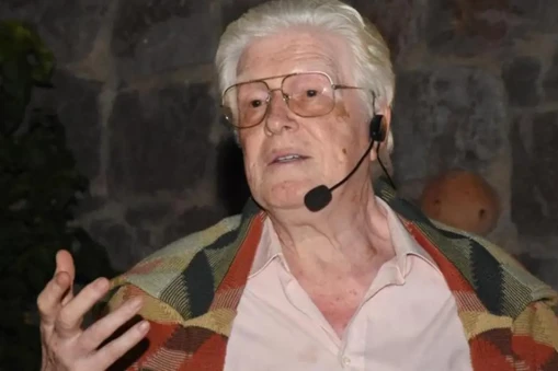 Ünlü Türk Sanatçı İzzet Günay'ın Hayatı ve Sinema Kariyeri Hakkında Bilgiler