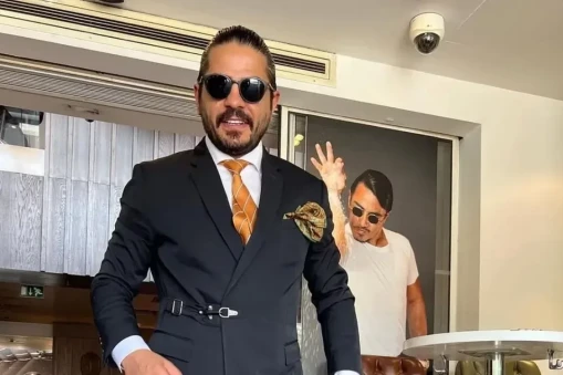 Özgür Gökçe Kimdir?