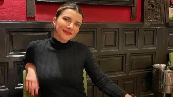 Sena Alkan Kimdir? Kaç Yaşında, Nereli, Ne İş Yapıyor? İşte Hayatı ve Kariyeri