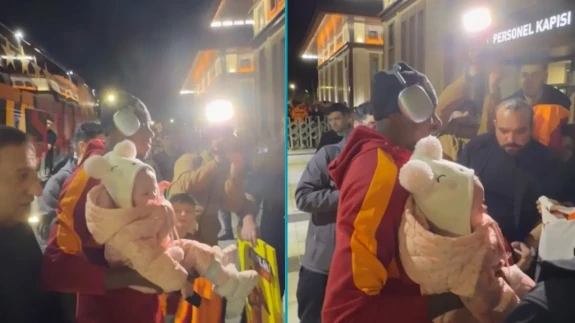 Osimhen’den Rize’de samimi görüntüler