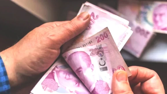 Ev Hanımları İçin Müjde! SGK'dan Emeklilik İçin Yeni Fırsatlar Kapıda!