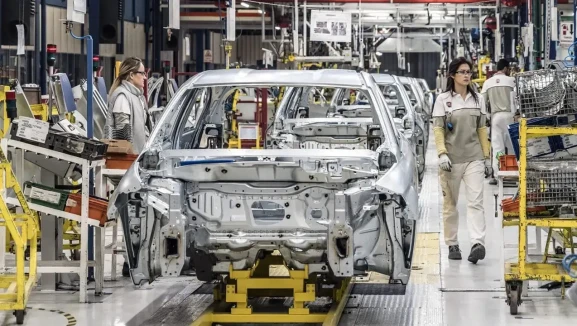 Türkiye'de sevilen otomotiv devi frene sert bastı: Planlarını tamamen iptal etti
