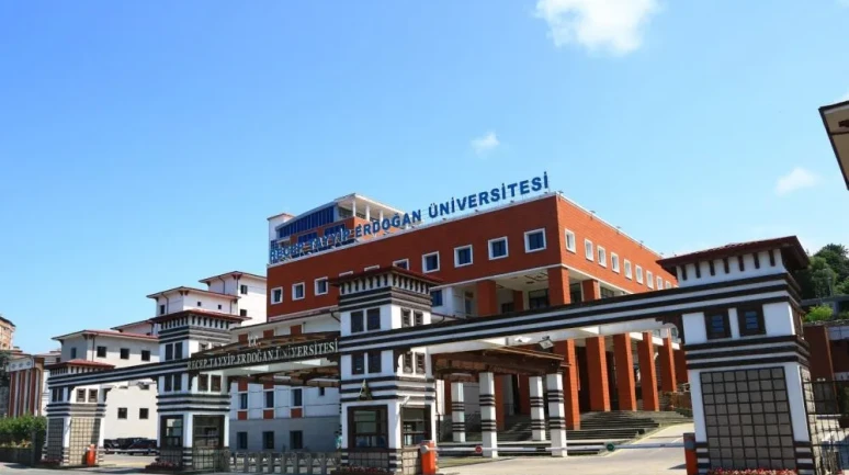 Türkiye’nin En İyi Üniversiteleri Belli Oldu! Recep Tayyip Erdoğan Üniversitesi 39. Sırada Yer Aldı