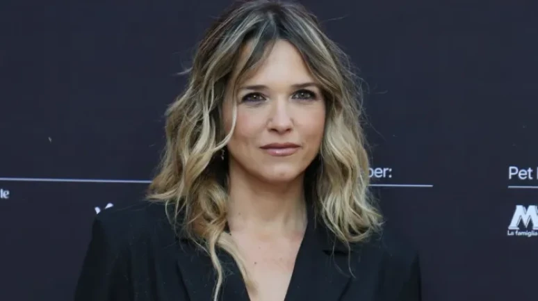 'Kendimi ihlal edilmiş hissettim': İtalyan kadınlar, üzerinde oynanmış görseller nedeniyle porno sitelerine saldırdı