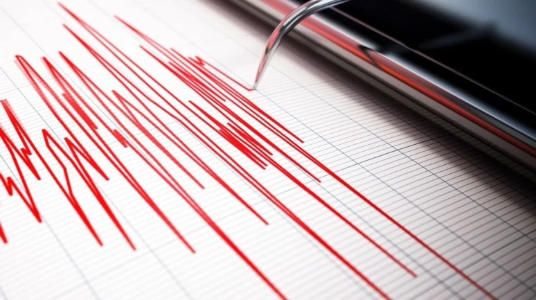 Karadeniz ve Akdeniz'de peş peşe korkutan deprem!