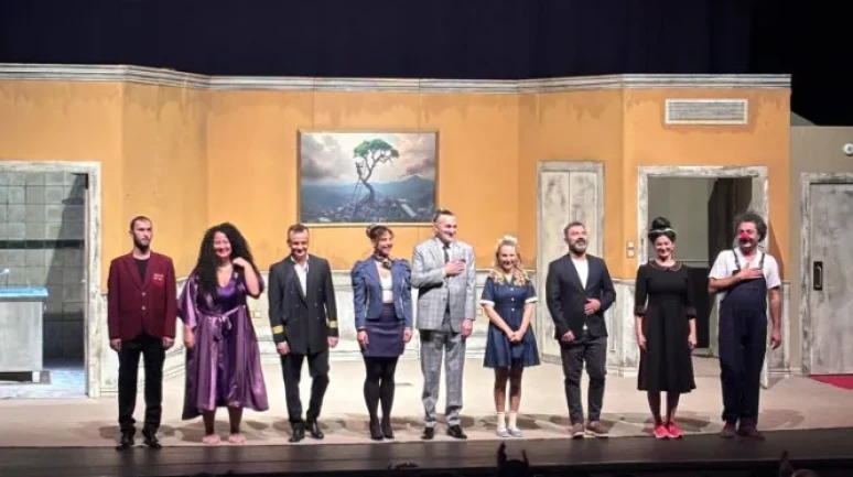 İyidere'de Öğrencilere Ücretsiz Tiyatro: Kahvaltı Dahil ile Kültürel Farkındalık Artıyor