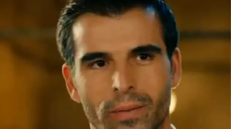 Mehmet Akif Alakurt'tan Türk Kadınlarına V anlamlı Mesaj!