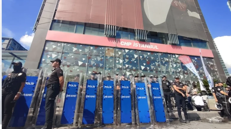 CHP İstanbul'daki kayyum atamasına itiraz: Duruşma 15 Mayıs'a ertelendi