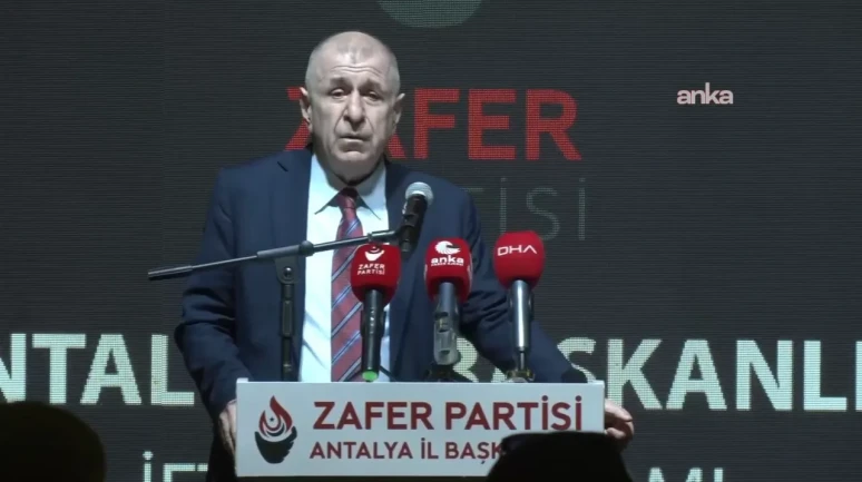 Ümit Özdağ: Vatandaşlığı değiştirenler, vatanı değiştirmeye hazırlanıyor demektir. Buna izin vermeyiz