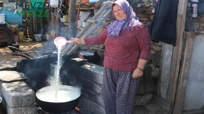 Yanık Aromasıyla Damak Çatlatan: NATO'nun Gözde Yoğurdu Nasıl Yapılır?