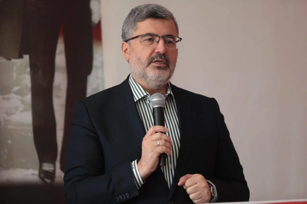 Milletvekili Özkaya’dan Sayın A.Ş.’ye teşekkür 2 Milletvekili Özkaya’dan Sayın A.Ş.’ye teşekkür