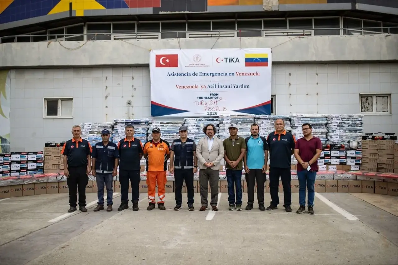 Türkiye Yardımlarını Sürdürüyor 22 Türkiye Yardımlarını Sürdürmeye Devam Ediyor