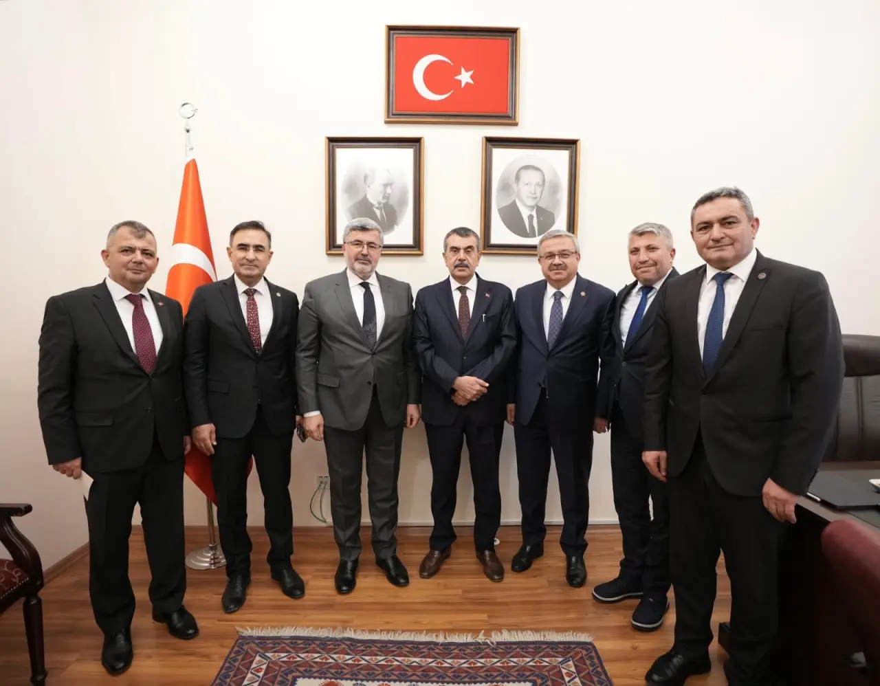 Başkan Altuntaş'tan Ankara'da yoğun ziyaret trafiği 7 Başkan Altuntaş'tan Ankara'da yoğun ziyaret trafiği