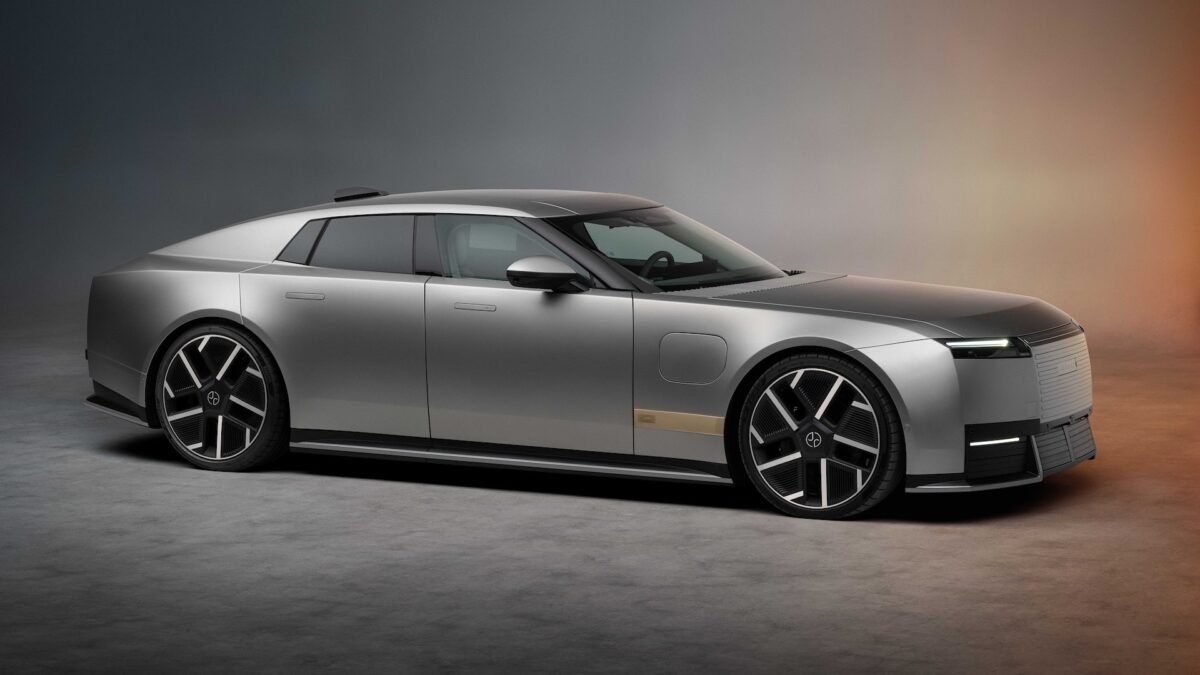 1.000 beygirlik elektrikli “Jaguar Type 01” görücüye çıkarıldı