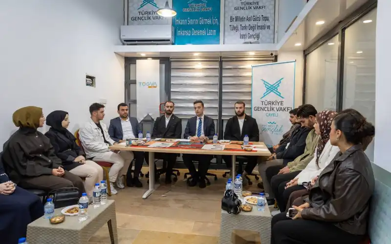 Çayeli Kaymakamı Gençlerle Buluştu