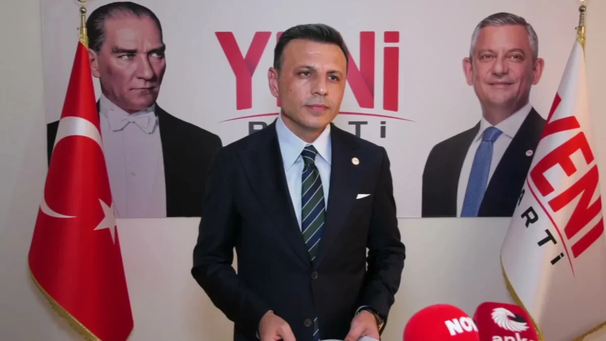 Yeni Parti İstanbul’da Özgür Çelik yeniden il başkanı seçildi!