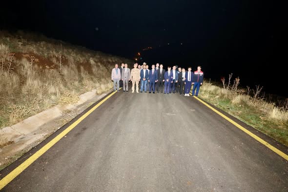 Bitlis Valisi Ahmet Karakaya Mutki’de Köy Yolu Çalışmalarını Yerinde İnceledi