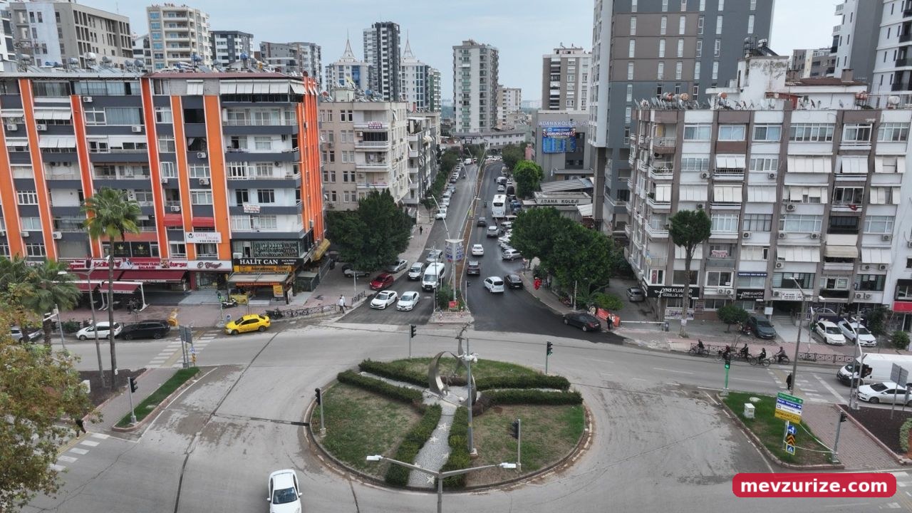 Adana Koleji Sokağı’nda Asfalt Mesaisi Sürüyor (1)