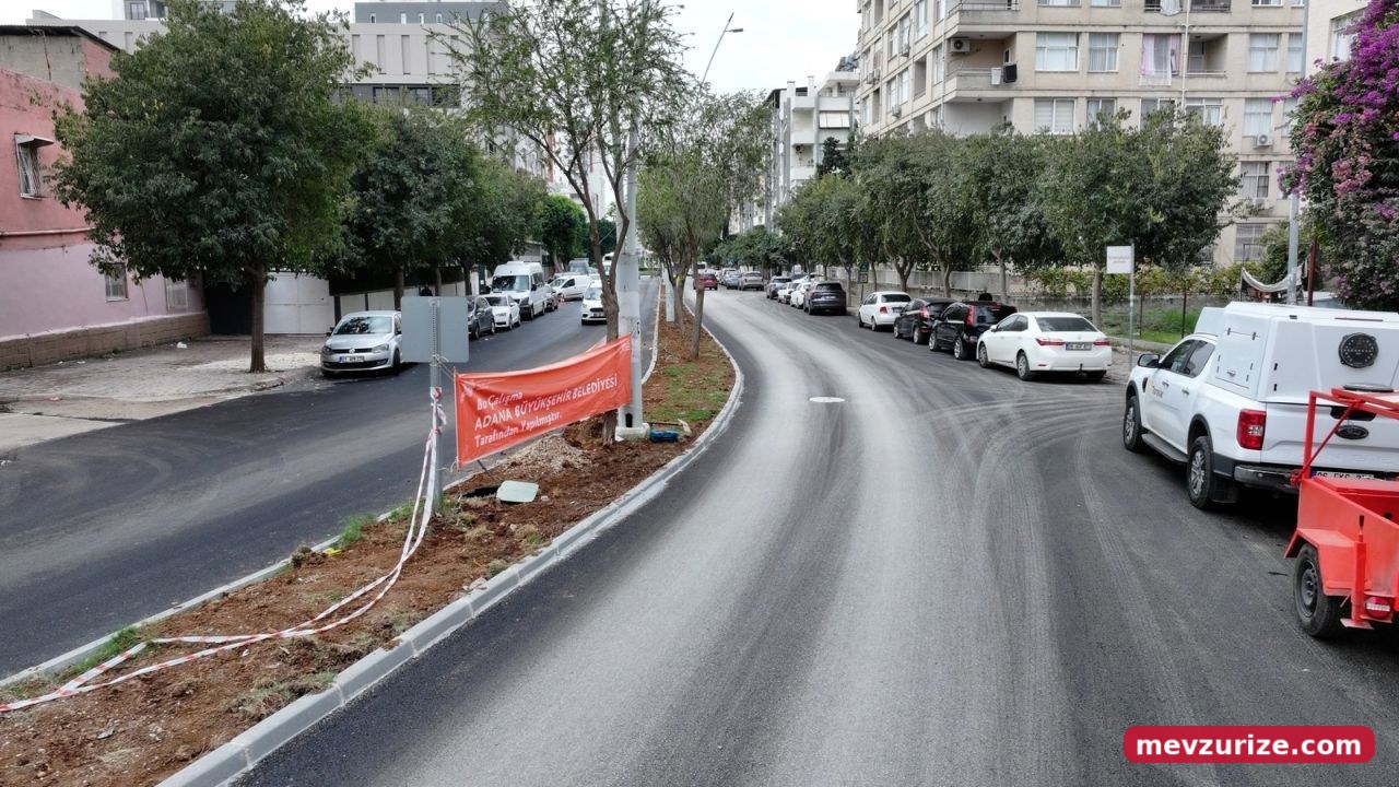 Adana Koleji Sokağı’nda Asfalt Mesaisi Sürüyor