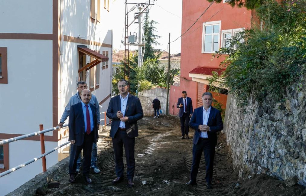 Akçaabat’ta Doğal Gaz Çalışmaları Sürüyor: Başkan Ekim Sahada İnceledi