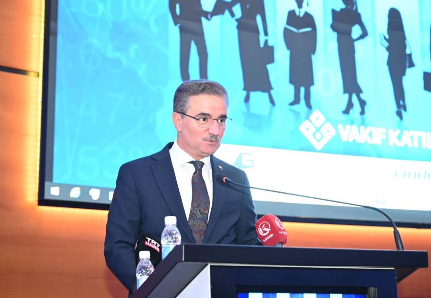 Erzurum’da Katılım Bankacılığı Zirvesi: Vali Baruş Gençlerle Buluştu