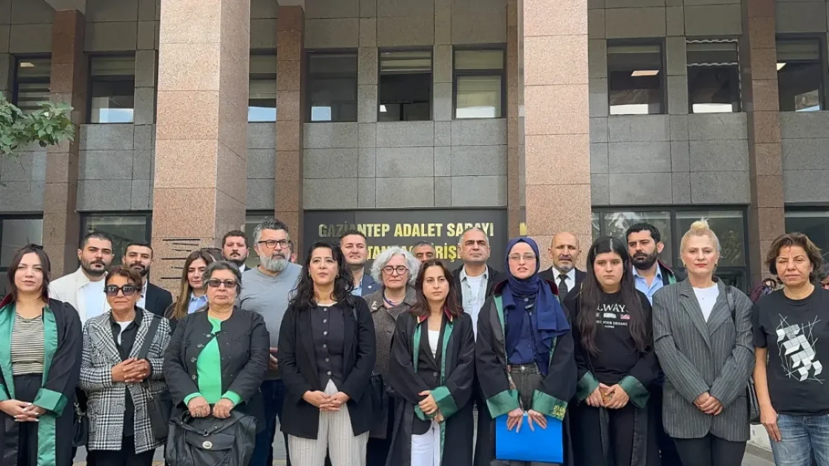 Ahmet Aslansoy’un yargılandığı taciz davası 3 Kasım’a ertelendi: "Bu dava tüm kadın işçilerin adalet mücadelesi"