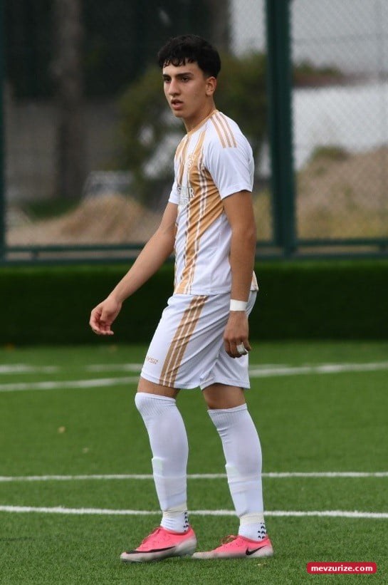KAYSERİSPOR U17 TAKIMININ 2010 DOĞUMLU OYUNCUSU ARDA EFE ÜLGÜR, GOLLERİNE DEVAM EDİYOR.