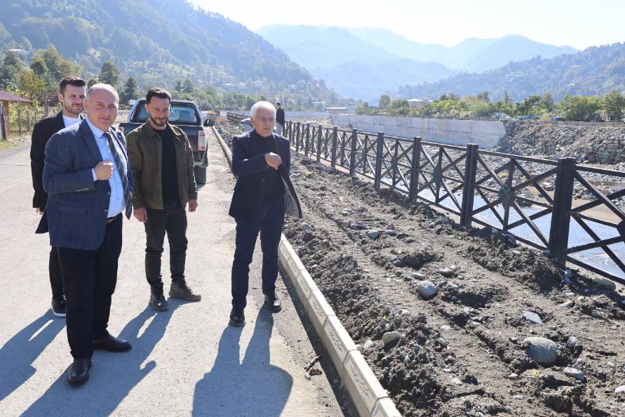 Arhavi Kapisre Dereboyu’nda Sosyal Yaşam Alanları Güzelleşiyor