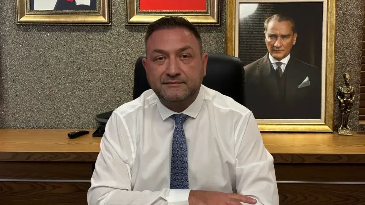 Başkan Gümrükçü’den çarpıcı iddia: 7 belediye başkanı AK Parti ile görüşüyor!