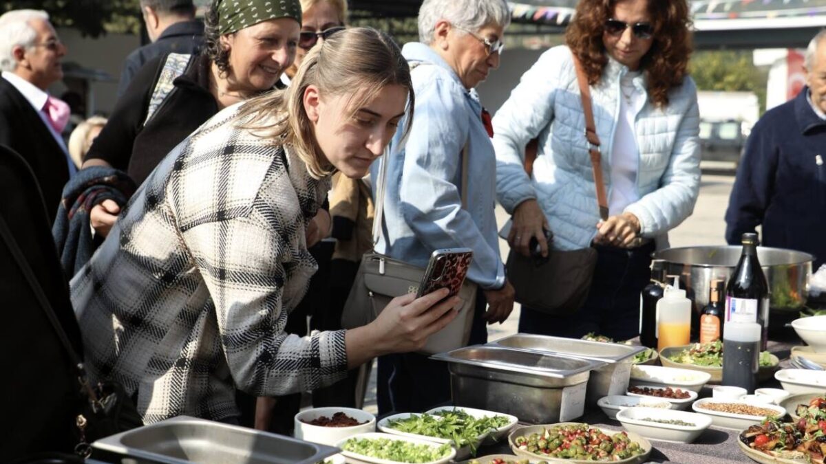 Bursa’nın ödüllü lezzeti vatandaşlara tattırıldı