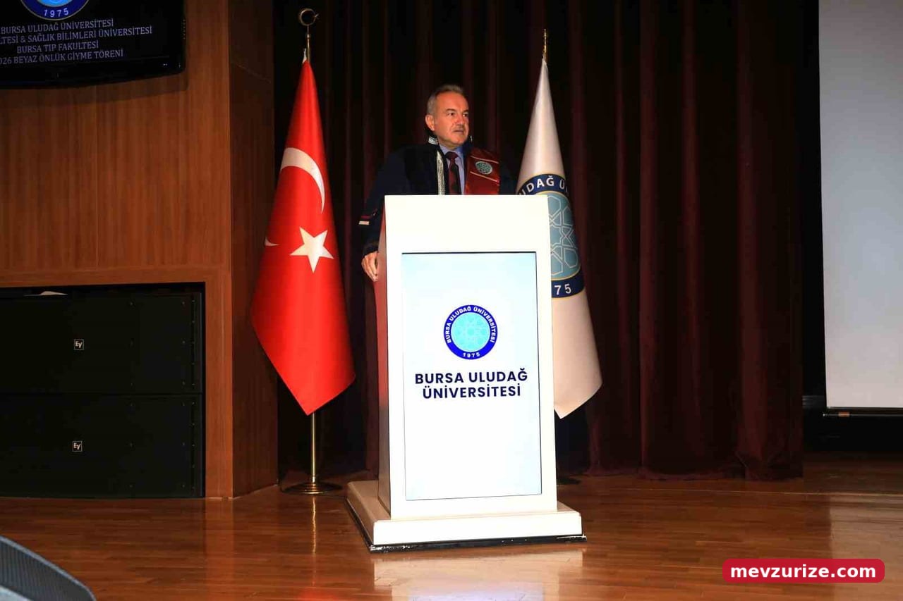 BURSA ULUDAĞ ÜNİVERSİTESİ (BUÜ) TIP FAKÜLTESİ’NE BU YIL BAŞLAYAN ÖĞRENCİLER, BEYAZ ÖNLÜKLERİNİ...