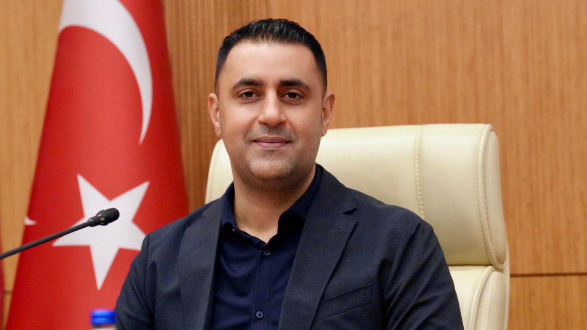 Çukurova Belediye Başkanı Emrah Kozay'a tutuklama