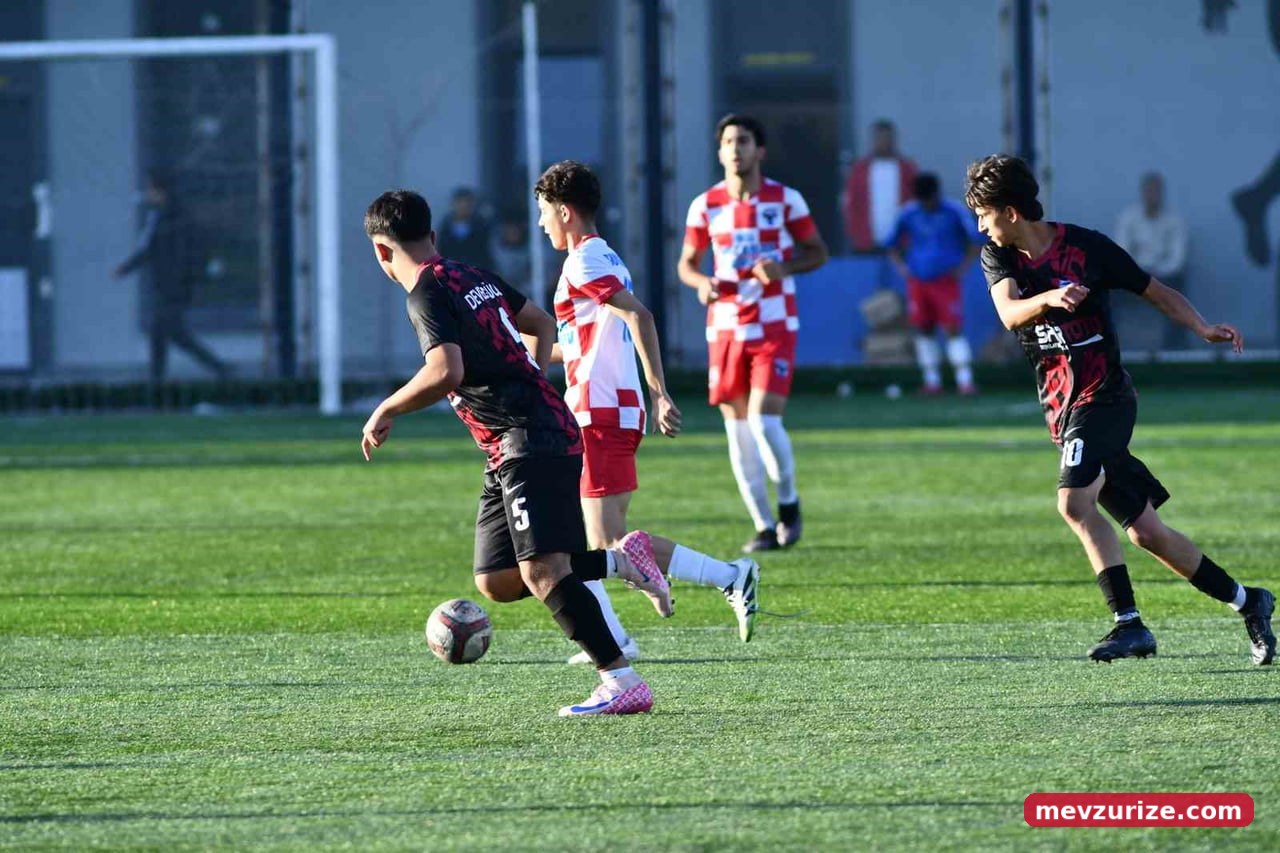 KAYSERİ U19 LİGİ 2. HAFTASINDA SUNGUR FUTBOL KULÜBÜ RAKİBİ DEVELİSPOR’U 5-0 MAĞLUP EDEREK İLK...