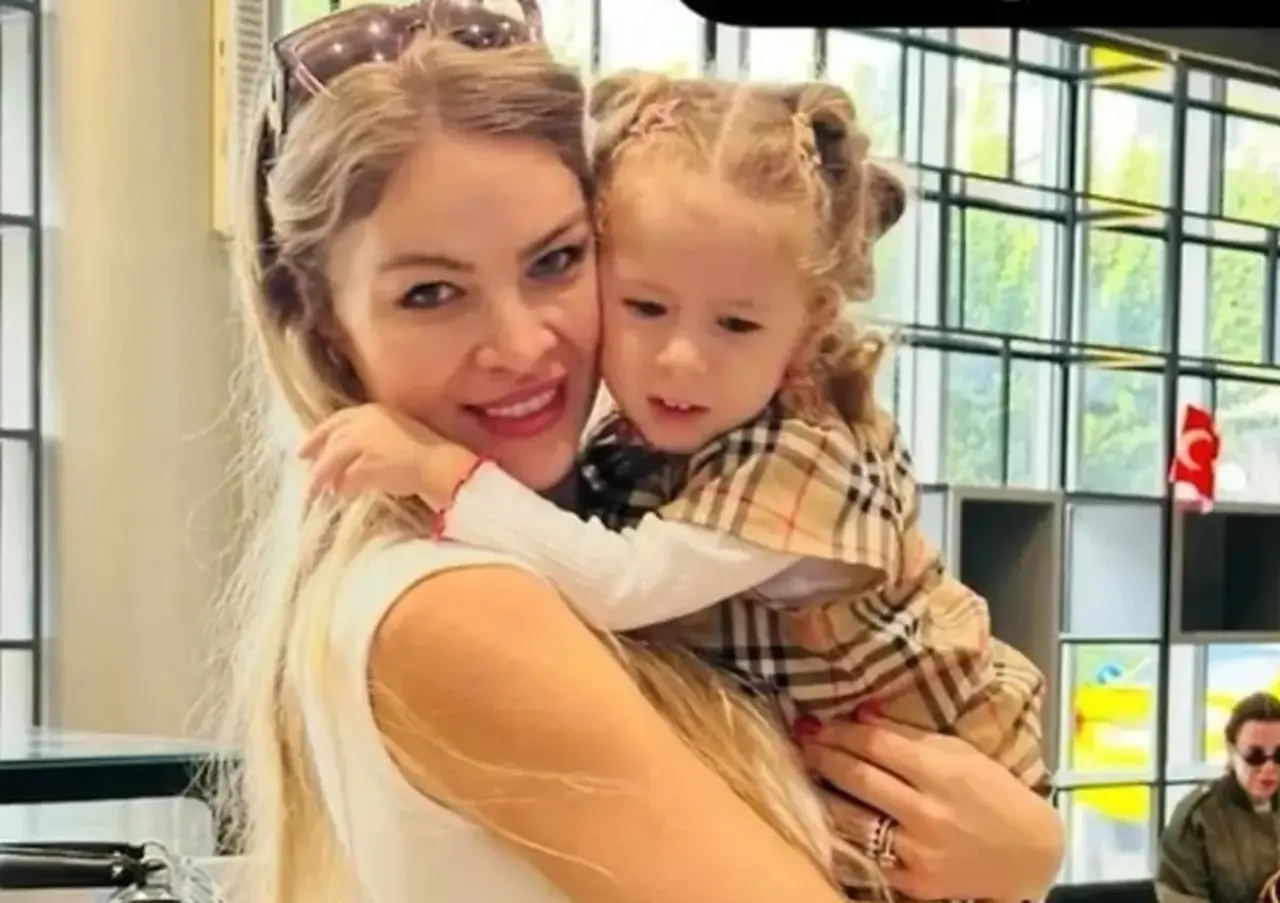 Fatoş Seğmen’in Kızı Alya Neden Öldü? Acılı Anne Hastalığını Anlattı 3