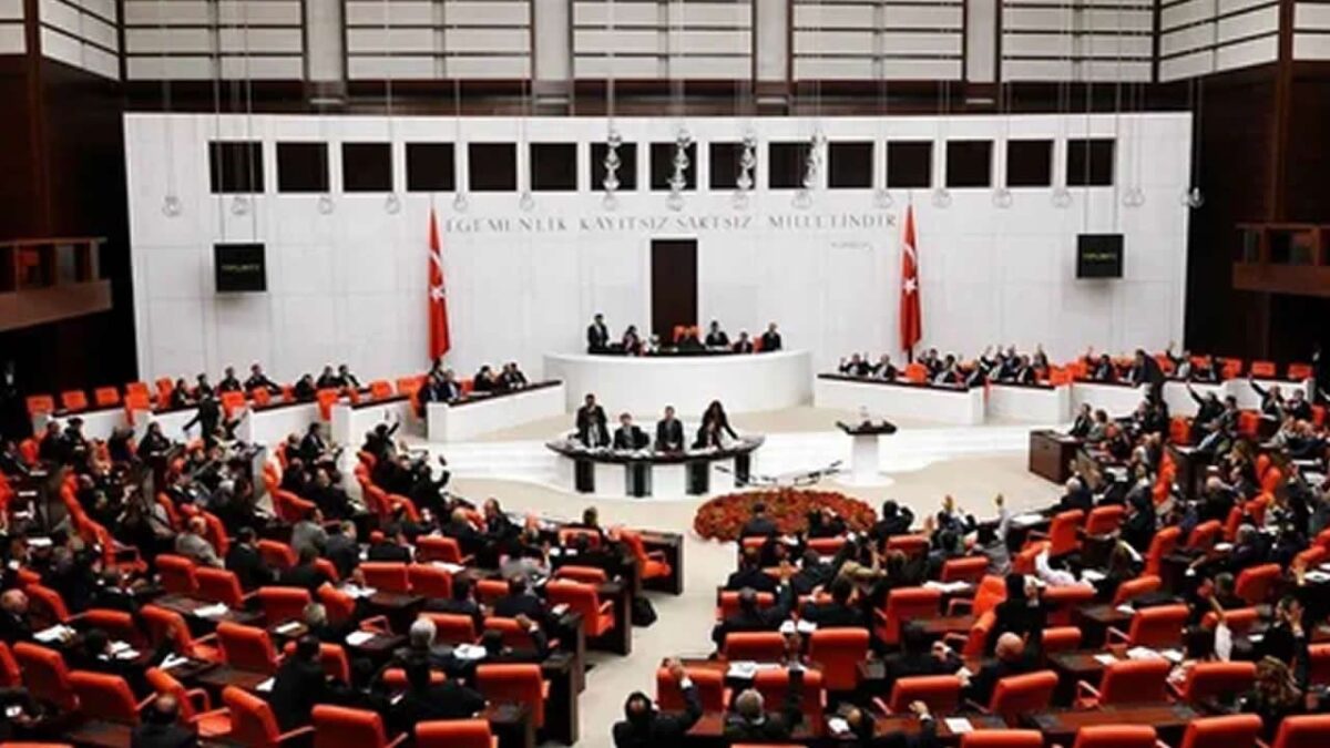 Fon yatırımcılarını ilgilendiren düzenleme meclis'ten geçti!