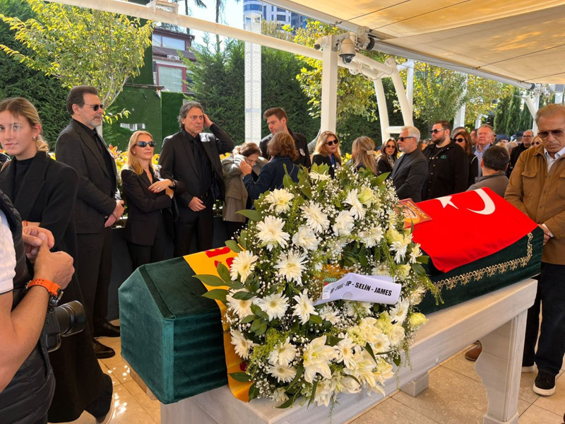 Göksel Arsoy’a son görev! Sanat dünyası akın etti - Resim: 3