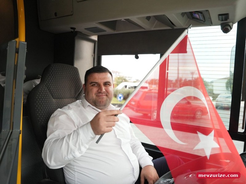 Halk otobüsünde 29 Ekim sürprizi! Marşlar bir anda yükseldi: Vatandaşlar şaşkınlık yaşadı - Resim: 4