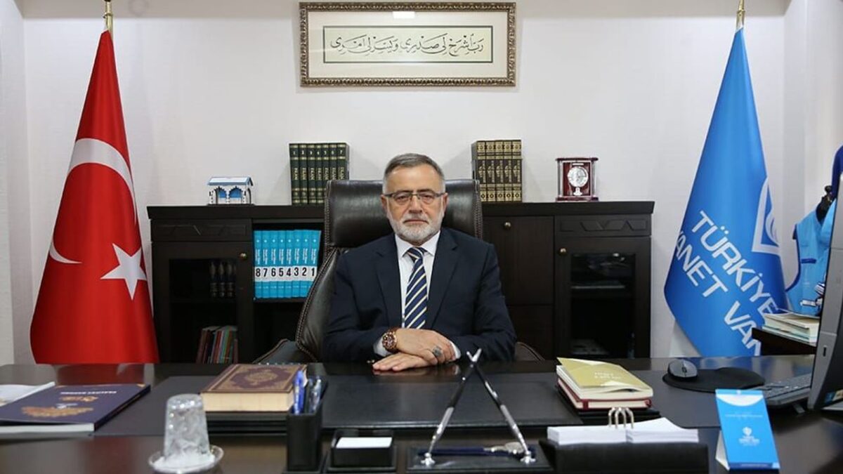 İzani Turan Kimdir? TDV Genel Müdürü İzani Turan neden görevden alındı?