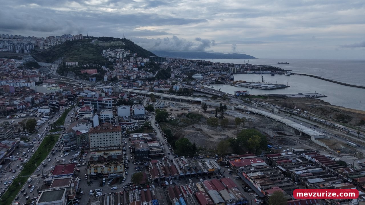 Kentte trafiği rahatlatacak proje! 585 metre uzunluğunda, on binlerce kazık çakıldı