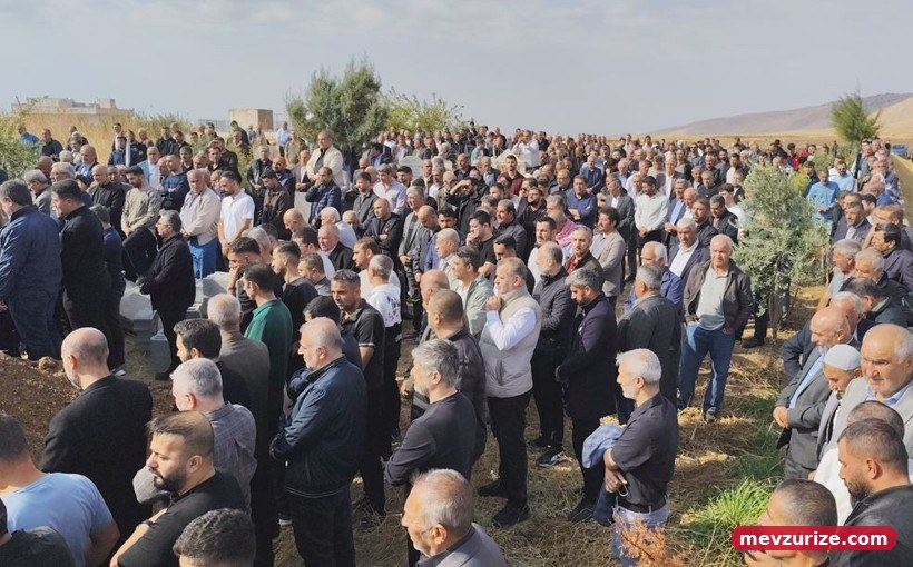 Mardin’deki kazada ölen 6 kişi yan yana toprağa verildi - Resim : 2