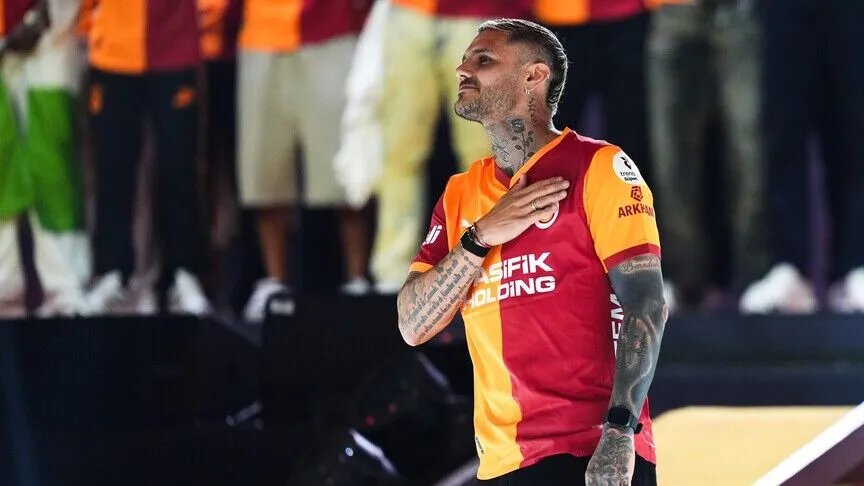 Arjantinli oyuncu, 77 gol ile Galatasaray'ın en çok gol atan yabancı futbolcusu konumunda bulunuyor.