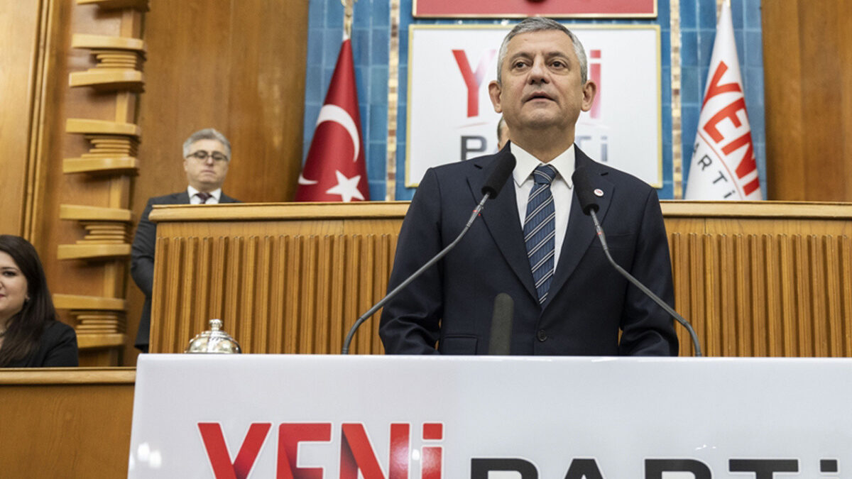 Özgür Özel'den çok sert sözler: Satıp gidenler hain oğlu haindir