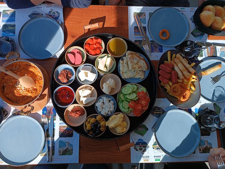 Rize Belediyesi’nin Restoranında Çift Kişilik Kahvaltı 1.900 TL: Vatandaştan Tepki Yağdı