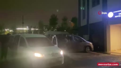 Sancaktepe'de pazar yerinde esnaflar arasında çıkan bıçaklı kavgada 1 kişi hayatını kaybetti: 3...